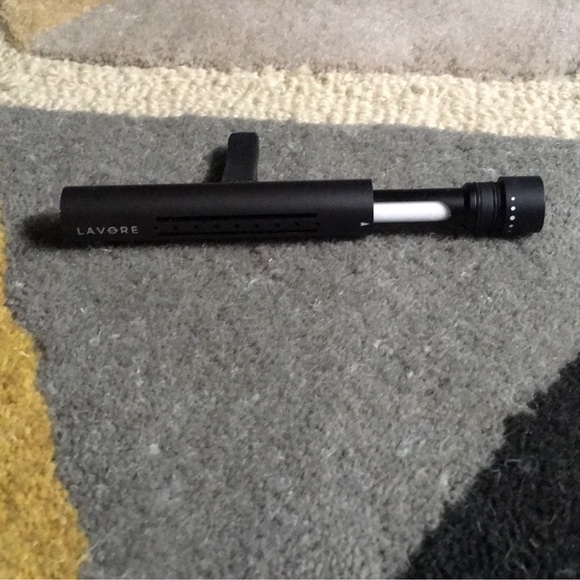 Essential oil roller bottles and vent clip - Picture 9 of 10